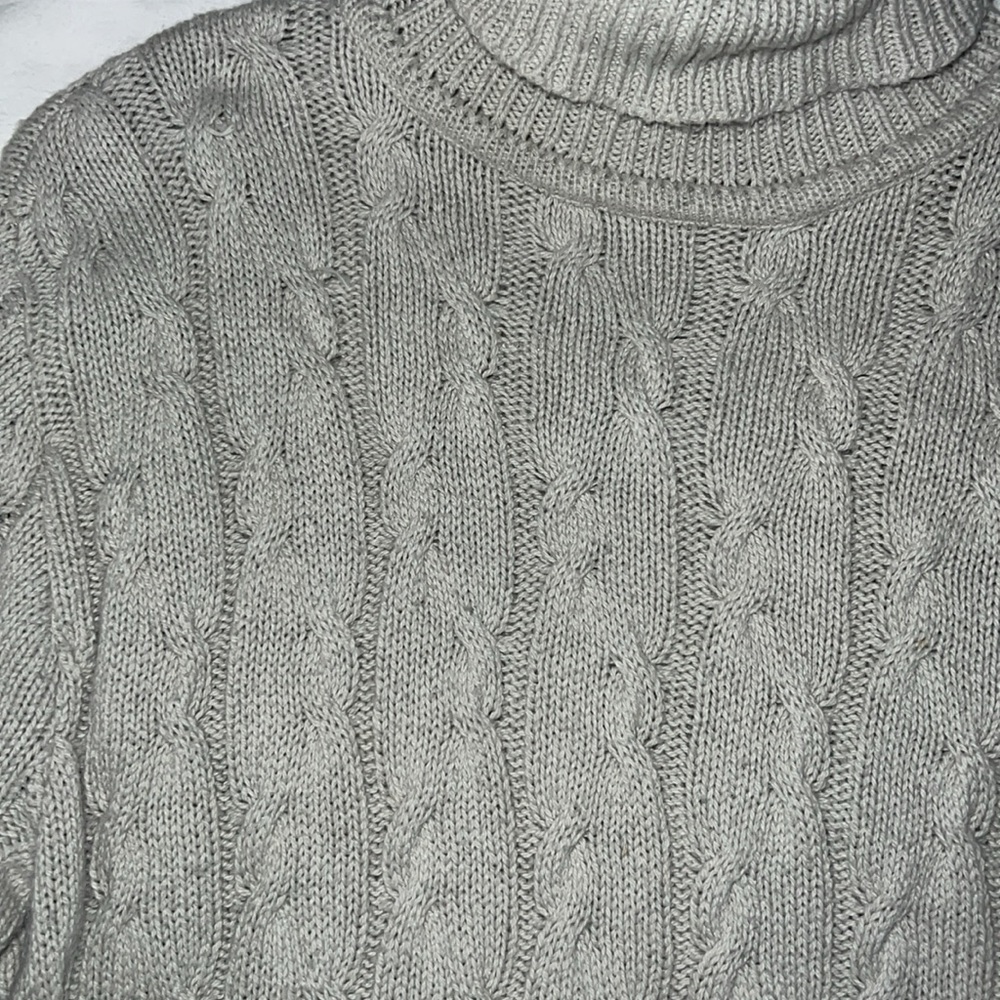 Gray chunky knit turtleneck sweater - Picture 3 of 3